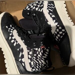 Vans Ultrange Exo Hi Black and White Sneakers NIB